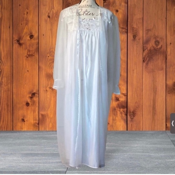 Vanity Fair Nightgown and Robe Vintage Wedding Set NWOT size L - Picture 1 of 12